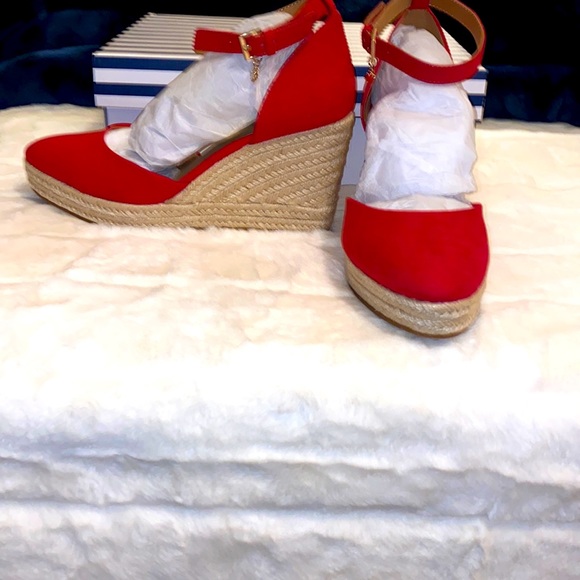 Crown & Ivy Espadrilles New in Box Sz 7.5 Espadrille Wedge Pink Red - Picture 6 of 14